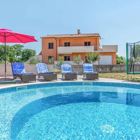 בית נופש Cozy In Bratulici With Kitchen Hreljići