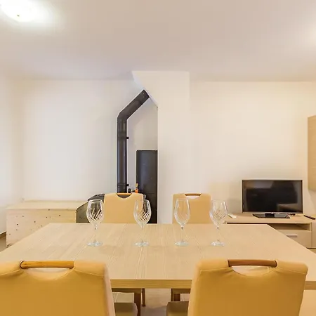 Cozy In Bratulici 別荘 Hreljići